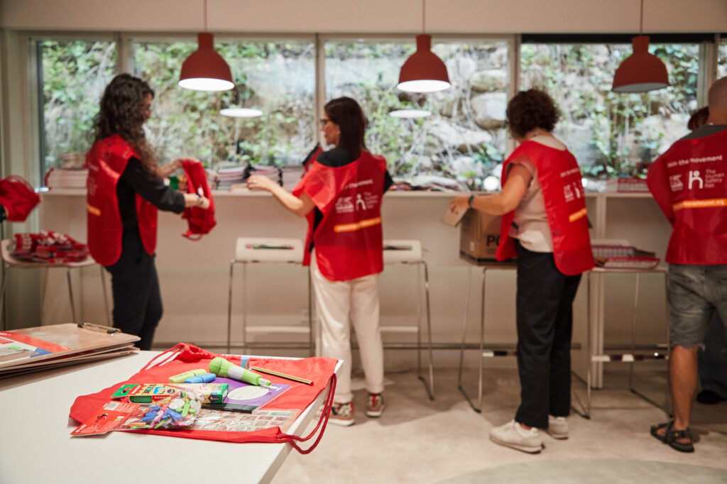 Colaborações e donativos a fundações, associações e ONGs 11
